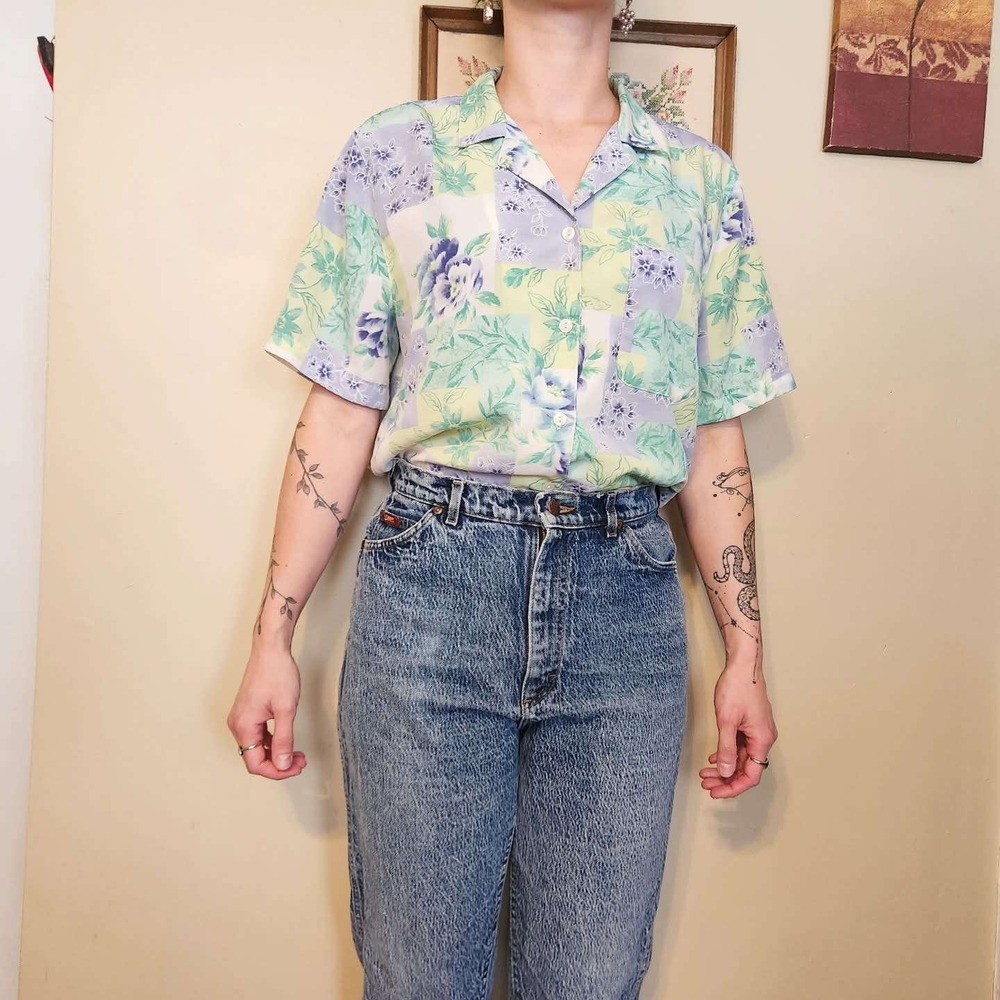 Vintage 1990s Alfred Dunner Floral Button-up Shirt